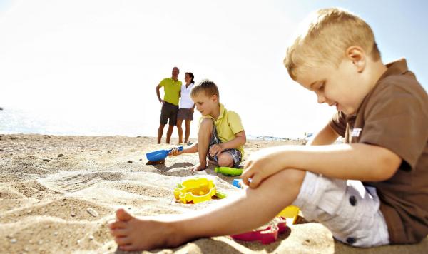 Kinder am Strand