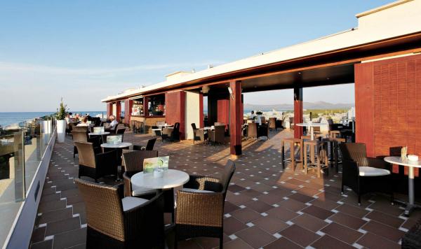 Große Außenterrasse