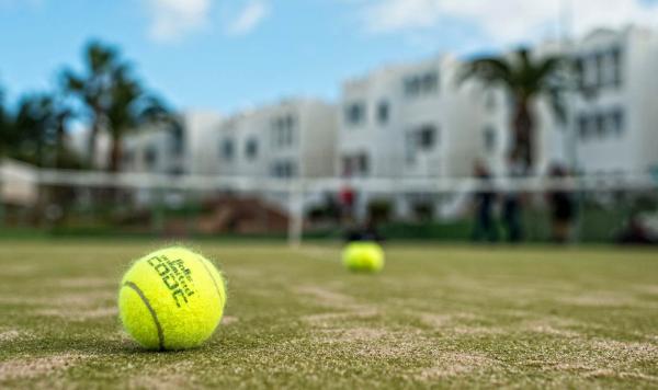 Tennis im Sotavento Beach Club