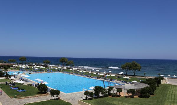 Erst ins Meer und dann in den Pool - oder umgekehrt