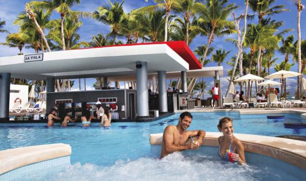 Poolbar mit Swim up (ab 18 Jahre)