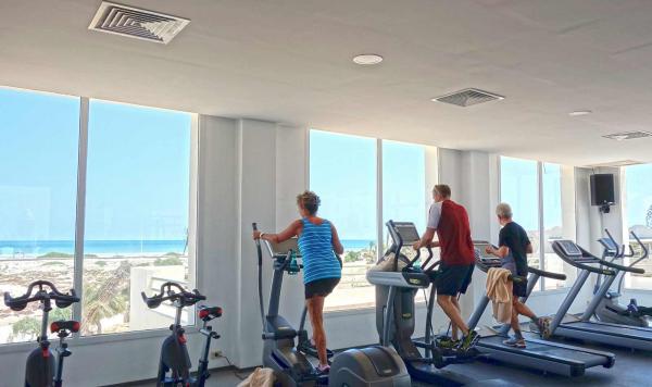 Fitness mit Blick aufs Meer