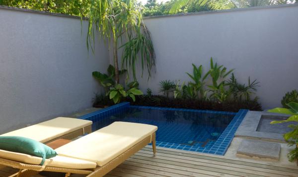 Strandbungalow mit Gartenpool