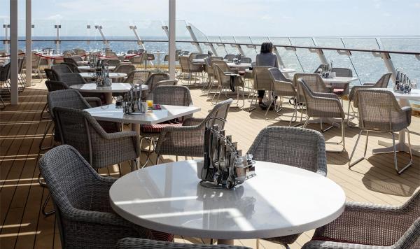 Terrasse mit Meerblick