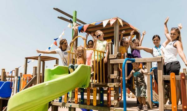 Kinderanimation mit TUI BLUE