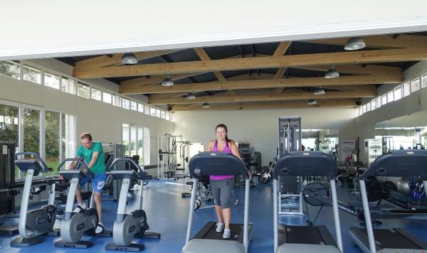 Fitnessbereich im Club