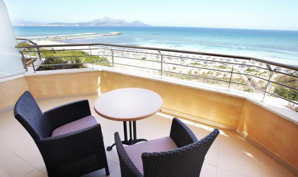 Balkon mit Bestuhlung