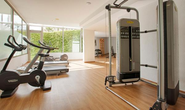 Fitnessraum mit Heimtrainer