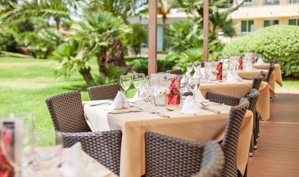 Restaurant mit Terrasse