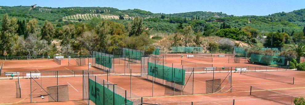 Tennisplatzanlage im Robinson Club Kyllini Beach