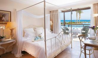 Famous Class Deluxe Bungalow Suite