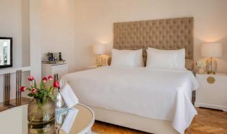 Palace Junior Suite Panoramic Sea View Schlafzimmer
