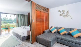 Deluxe Suite Premium
