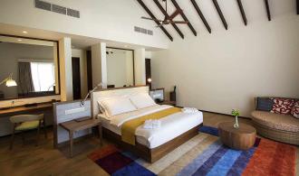 Beach Villa Pool Noonu Schlafzimmer