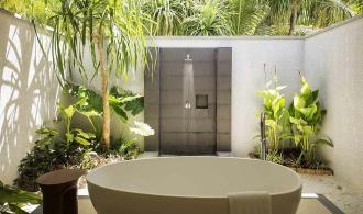 Beach Villa Pool Noonu Außenwanne
