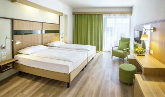 Family Double Room Superior Connecting Door