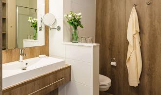 Ampflwang Doppelzimmer Badezimmer