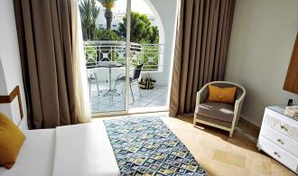 Africana Single with Child Double Room Schlafzimmer