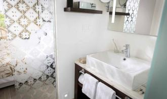 Cabo Verde Double Room Classic Garden View Bad