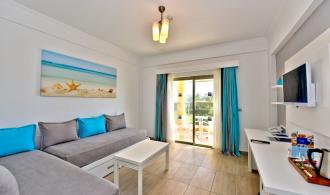 Junior Suite with balcony or terrace and whirlpool bath