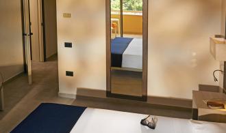 2 Doppelzimmer mit Verbindungstür