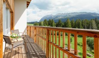 Salzkammergut Doppelzimmer Grimmingblick Balkon