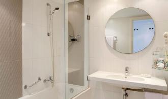 Djerba Doppel-/Dreibettzimmer im Haupthaus Bad