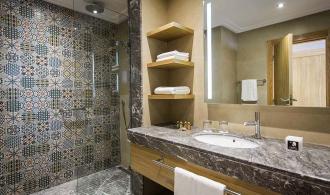 Agadir Double Room Roomhopper Badezimmer