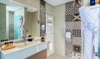 Double Room Swim Up 