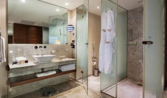 Dbl Std Room partly Sea View