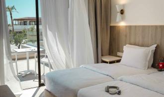 Ierapetra Family Room Classic Pool View Ausblick