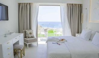 Ierapetra Family Room Superior Sea View Schlafzimmer