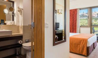 Double Room Landseite