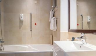 Double Room Landseite