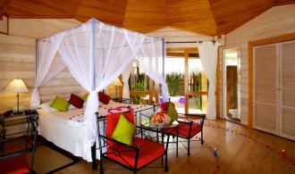 Sangu Jacuzzi Beach Villa