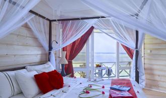 Sangu Water Villa Honeymoon Suite