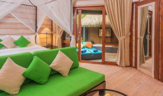 Jacuzzi Beach Villa