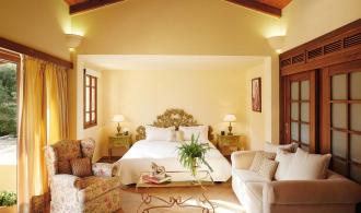 Famous Class Deluxe Suite (Bungalow)
