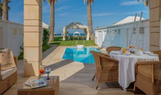 Junior Suite Sea Front Private Pool Terrasse