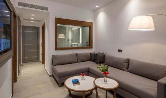 Royal family suite water front