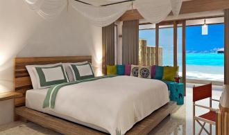 Water Villa mit Pool
