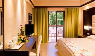 Workation Doppelzimmer mit Gartenblick