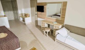 Double Room Superior Swim-Up