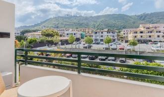 Rocca Nettuno Single mit Kind Balkon