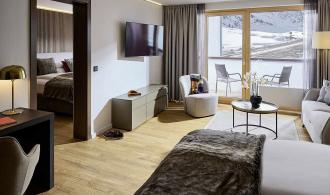 Alpenrose Zürs Family Room Wohnbereich