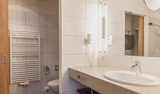 Salzkammergut Bestpreis Zimmer Badezimmer