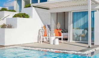 Swim up Bungalow