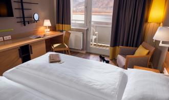 Doppelzimmer Seeseite Superior / Double Room Comfort Lake View