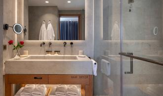 Prestige 2 bedroom 2 bathroom family suite